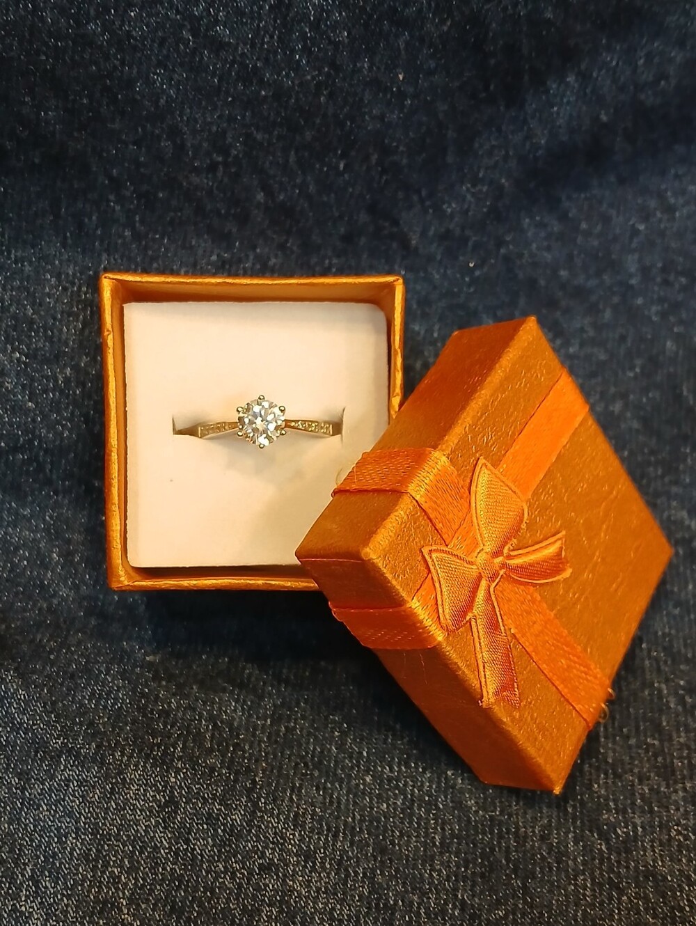 Sterling Silver Solitaire Engagement Ring with Pavé Band - Clear